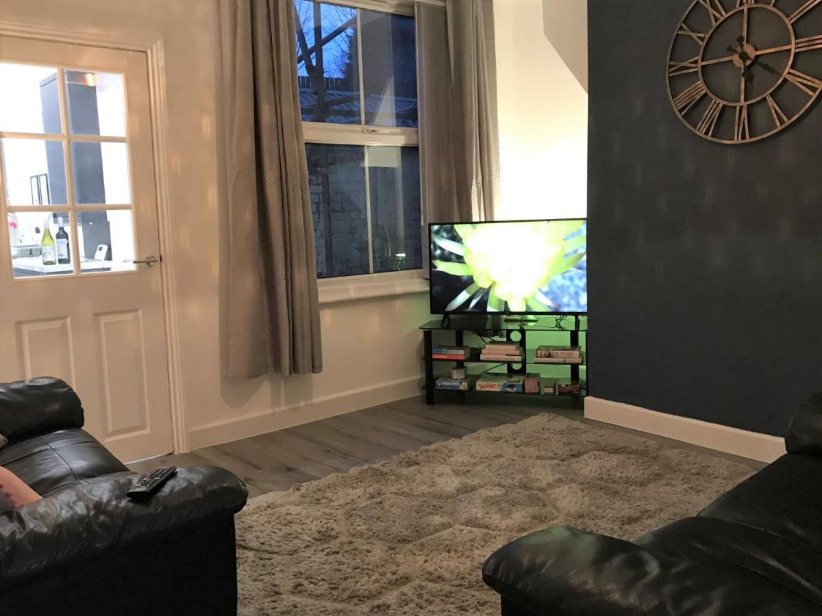 וויטפילד Stylish Modern 3-Bed House Nr Manchester City Ctr מראה חיצוני תמונה